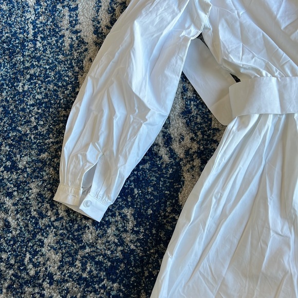 superdown Leia Off Shoulder Dress in White XS - Picture 11 of 11